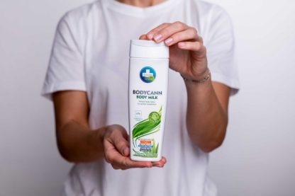 Un lait pour le corps avec une formule unique avec plus de 10 ingrédients naturels actifs pour prendre soin de vous, Bodycann Body Milk par Annabis.